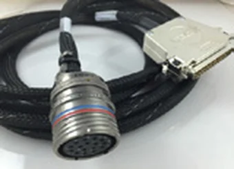 Connettore circolare multipolare montato su cavo schermato con calza e guaina